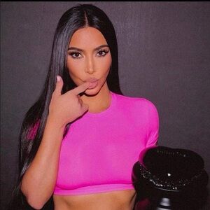 SKIMS fit everybody super cropped T-shirt in neon pink